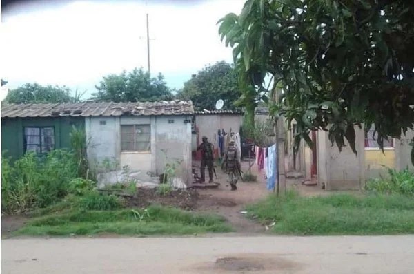 Drama as Kadoma youths and prostitutes enjoy sex in graveyard